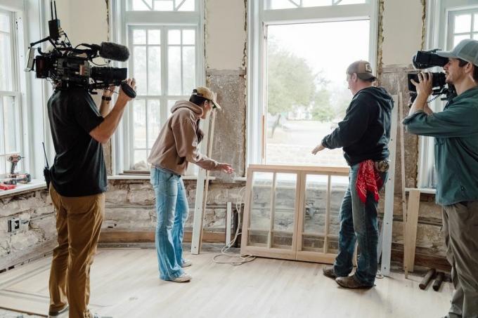 chip gaines joanna gaines fixer horný waco texas