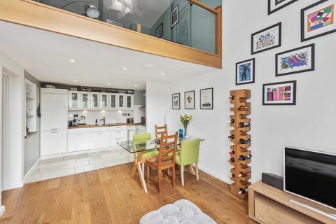 Staré kráľovské voľné miesto - Islington - mezanín - Savills