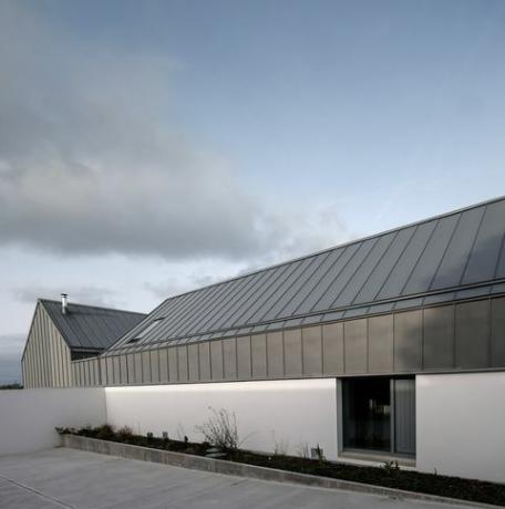 House Lessans, úžasne jednoduchý dom v County Down navrhnutý McGonigle McGrath, bol pomenovaný RIBA House of the Year 2019