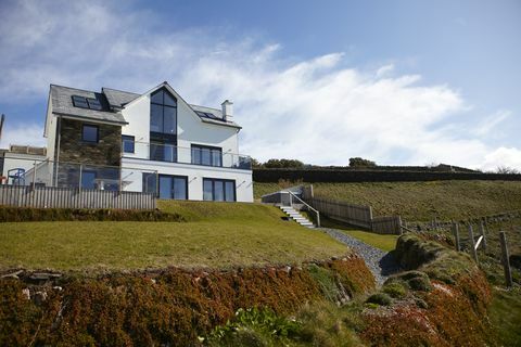 180 stupňov modrá - Cornwall - predná - Savills