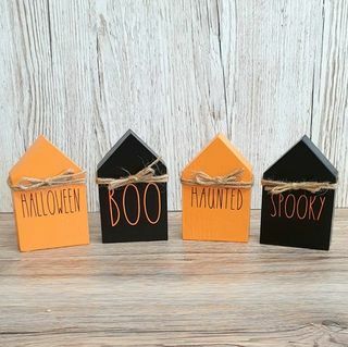 Halloweenske dekoratívne domy z dreveného bloku