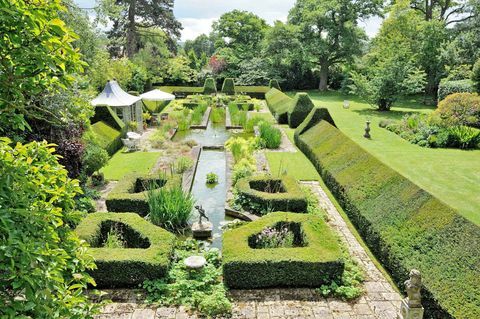 Marston Court Garden - Humberts