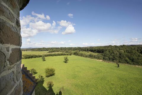 Hrad Illieston - Broxburn - Škótsko - výhľady - schody - Savills