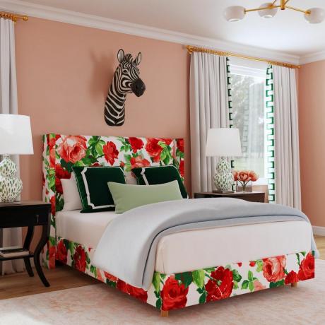 posteľ čalúnená v ružiach