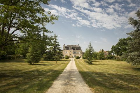 Midi Pyrenees - Chateau - Francúzsko - areál - Knight Frank