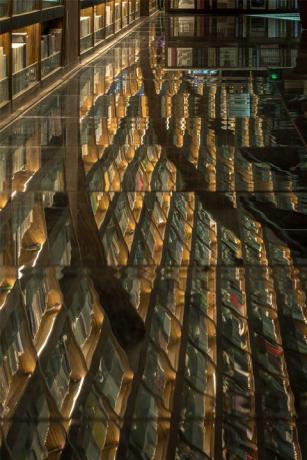 reflexné podlahy z čínskeho kníhkupectva