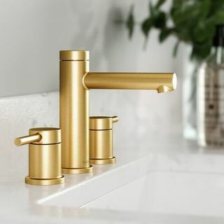 Zlatý kúpeľňový faucet