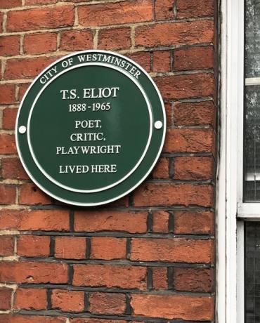 TS Eliot Green Plaque Crawford vily