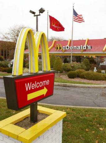 mcdonalds vchodová fotografia od tim boylegetty images