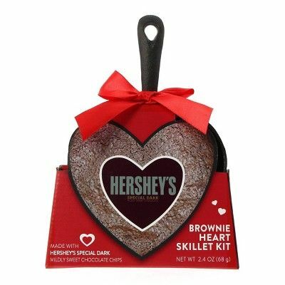 Hersheyho Valentínska sada sviečok Brownie Heart Skillet - 2.4oz