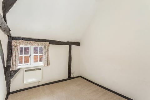 krásna chata na predaj, ktorá je uvedená vo vikári z dibley, je na predaj