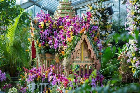 Festival orchestrov v Kew Gardens 2018: Plávajúci palác Bang Pa-In zložený z viac ako 600 orchideí