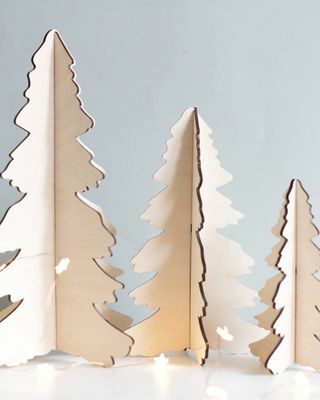 Sada troch alternatívnych drevených vianočných stromčekov