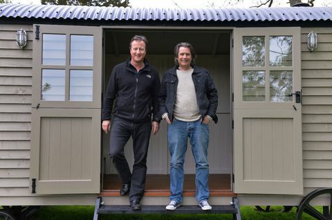 Bývalý predseda vlády David Cameron kupuje dizajnérsku záhradu - pastiersku chatu - v hodnote 25 000 GBP