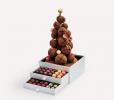Belgický Chocolatier Pierre Marcolini vytvára čokoládový vianočný stromček v maximálnej veľkosti