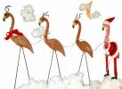 Vianočné ozdoby na trávniky Flamingo sú tu, aby ste oživili váš dvor