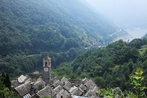 Corippo - výhľad na dedinu