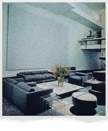 módny návrhár halstons manhattanský mestský dom navrhnutý architektom paul Rudolfom, ako je vidieť v dome beautifuls október 1977 vydanie