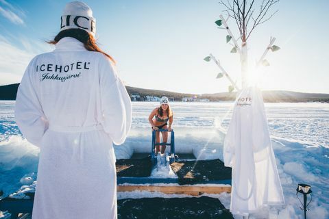 icehotel 33 ľadový skok