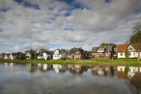 Panoráma mesta z rieky Ribe, Ribe, Jutland, Dánsko