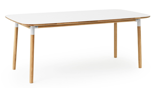 Jedálenský stôl Normann Copenhagen Form