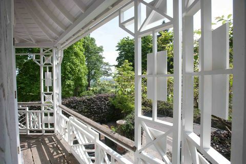 Balkón domu Pagoda, Winchester, Savills