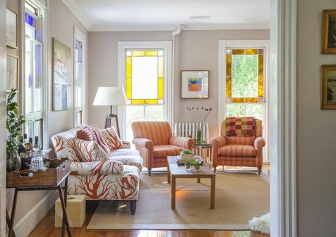 Vitráže v obývacej izbe Bellport v New Yorku, dom navrhnutý architektom Chrisom Fogartym.