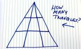 Koľko trojuholníkov vidíte?