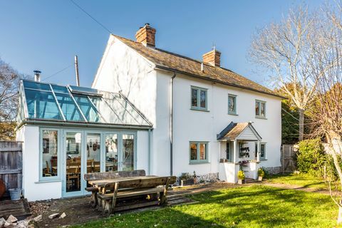 Furlong House - Salisbury - Sir Cecil Chubb - rozšírenie -Hamptons International