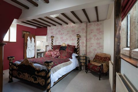 Bath Lodge Castle - Norton St Philip - Savills - izba