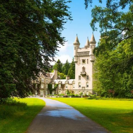 aberdeenshire, škótsko, hrad balmoral, letné sídlo britskej kráľovskej rodiny