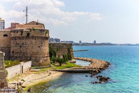 taliansko apúlia taranto aragonský hrad